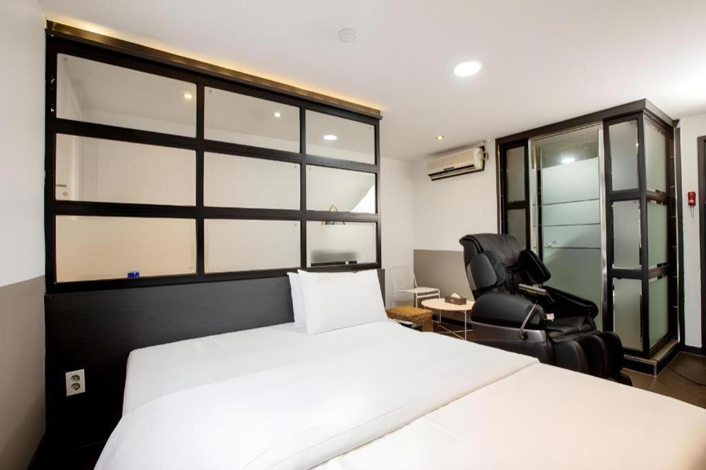 M7 Business Hotel Chilgok Exterior photo