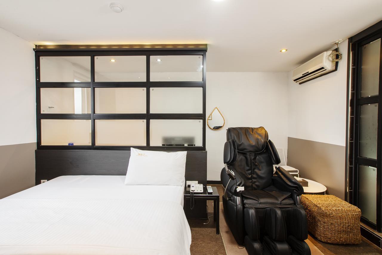 M7 Business Hotel Chilgok Exterior photo