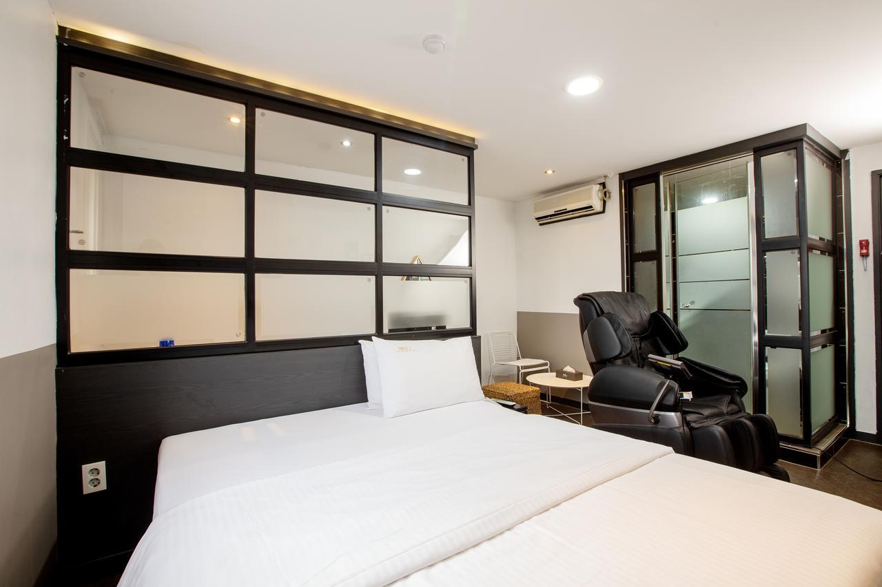 M7 Business Hotel Chilgok Exterior photo